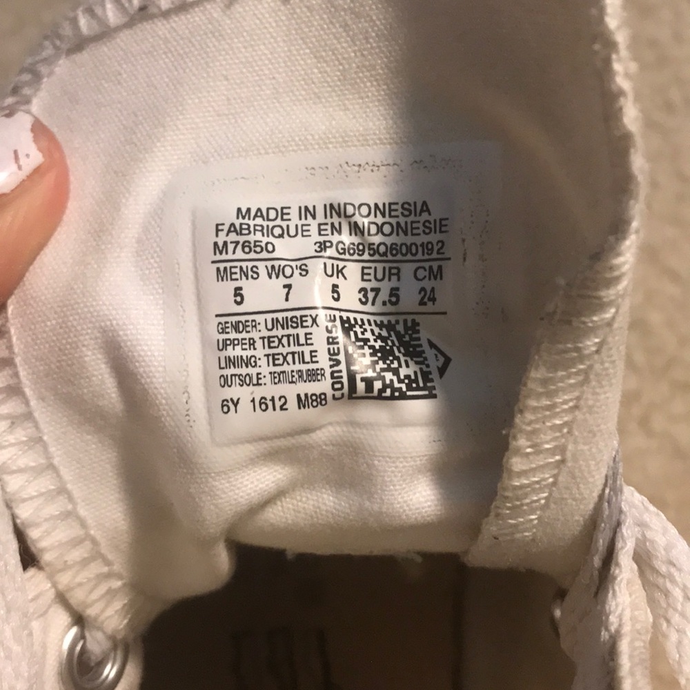 Converse All start shoes size 7 in women’s! - Picture 3 of 4